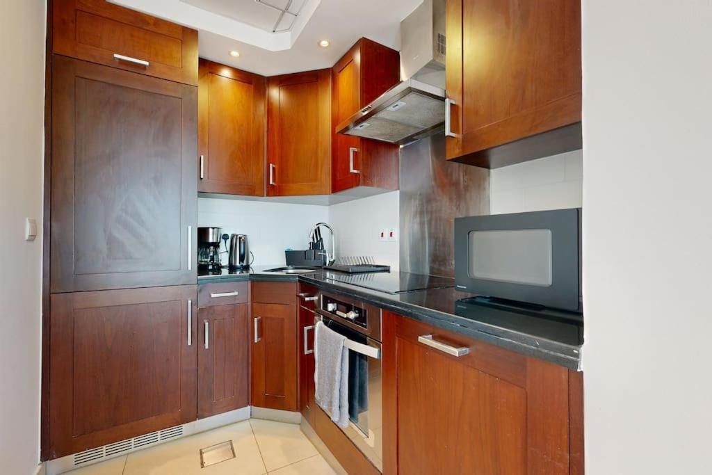 Studio In Best Part Of Downtown With Amazing Pool Dubai Exterior foto